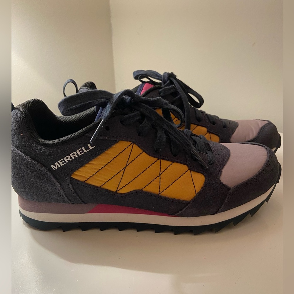 Merrell Women’s Alpine Sneaker Navy in Size 6.5